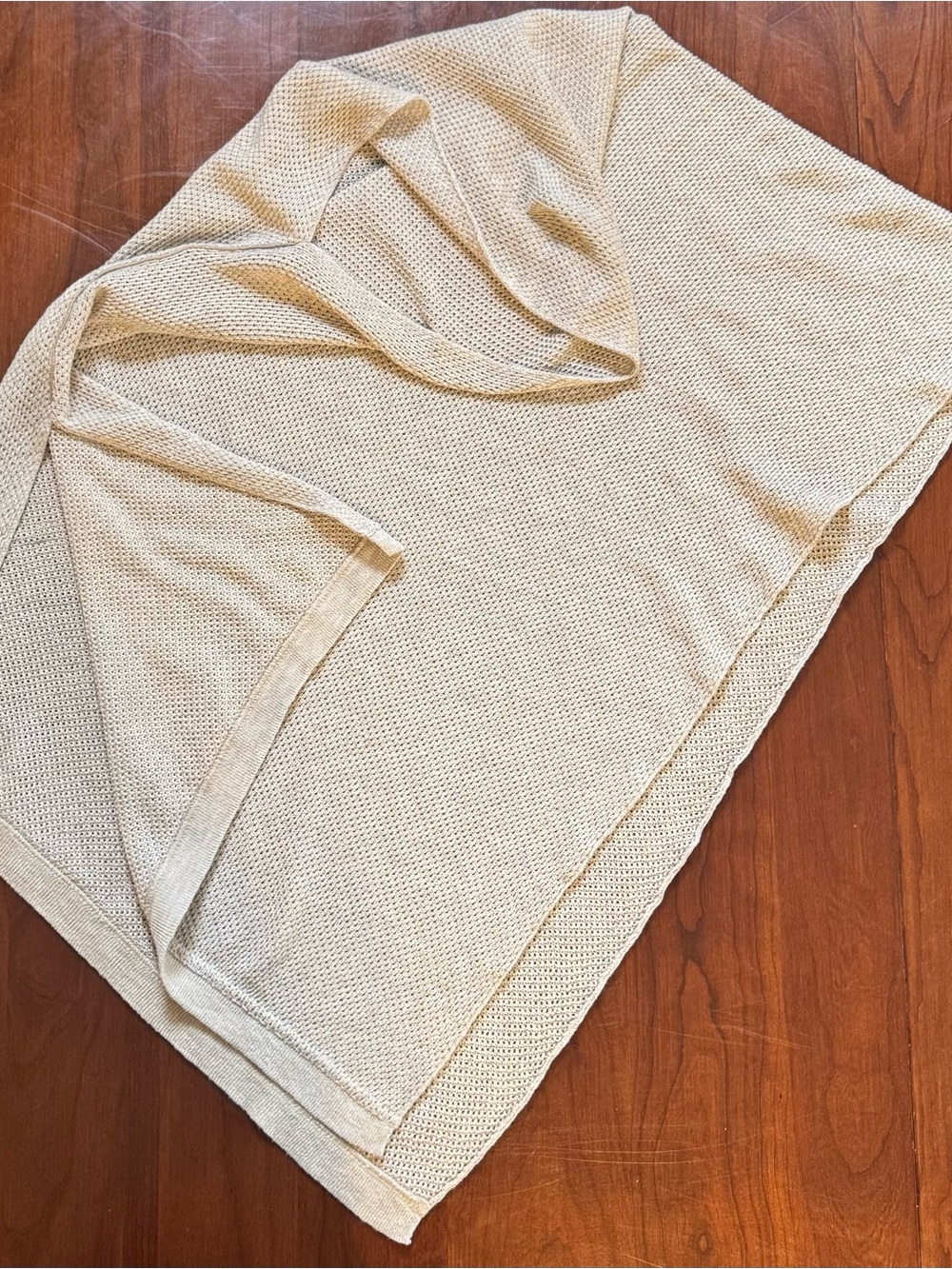 Amma Breastfeeding Shawl, Light Cream Knit